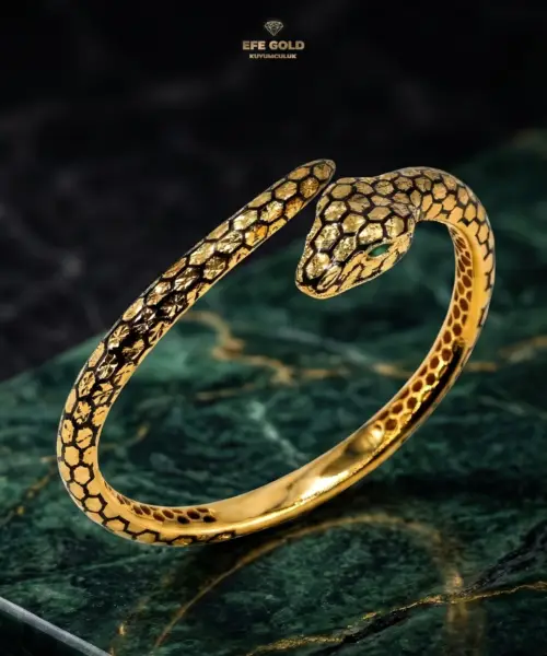 Yeşil Gözlü Yılan Figürlü Özel Tasarım Altın Kelepçe